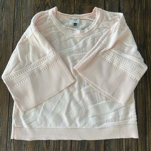 Pale pink textured bell 1/4 sleeve sweater